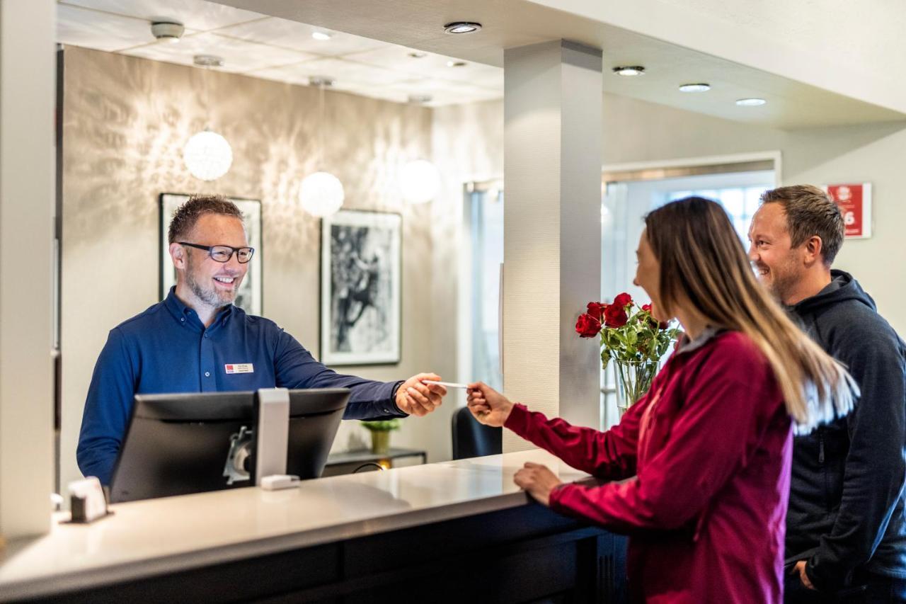 Grand Hotel - By Classic Norway Hotels Åndalsnes المظهر الخارجي الصورة