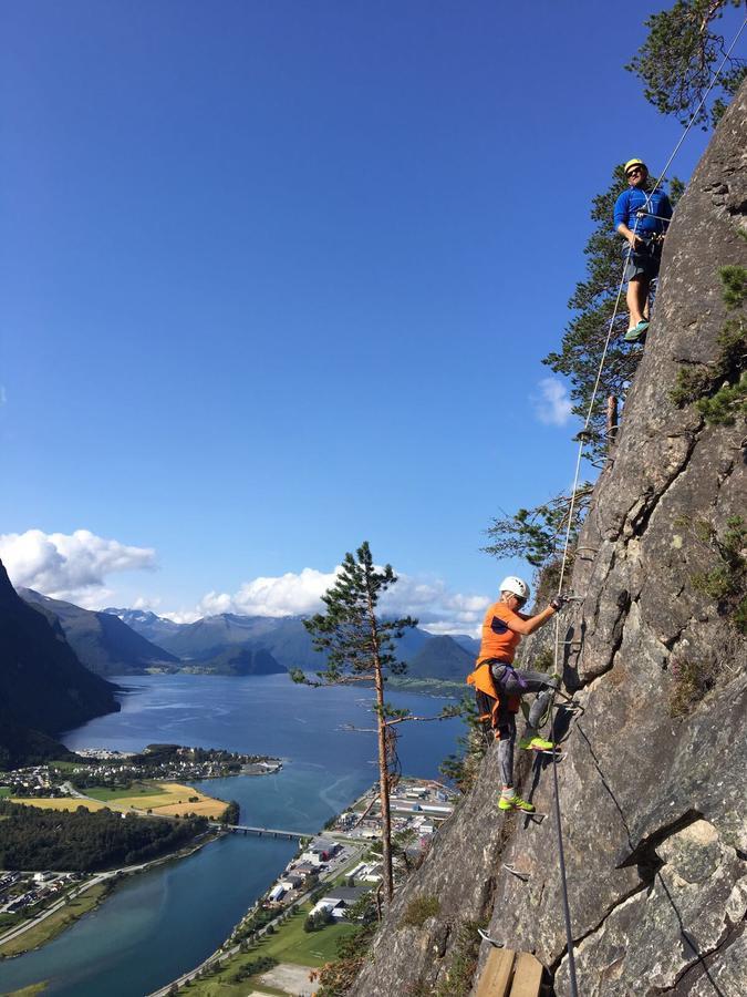 Grand Hotel - By Classic Norway Hotels Åndalsnes المظهر الخارجي الصورة